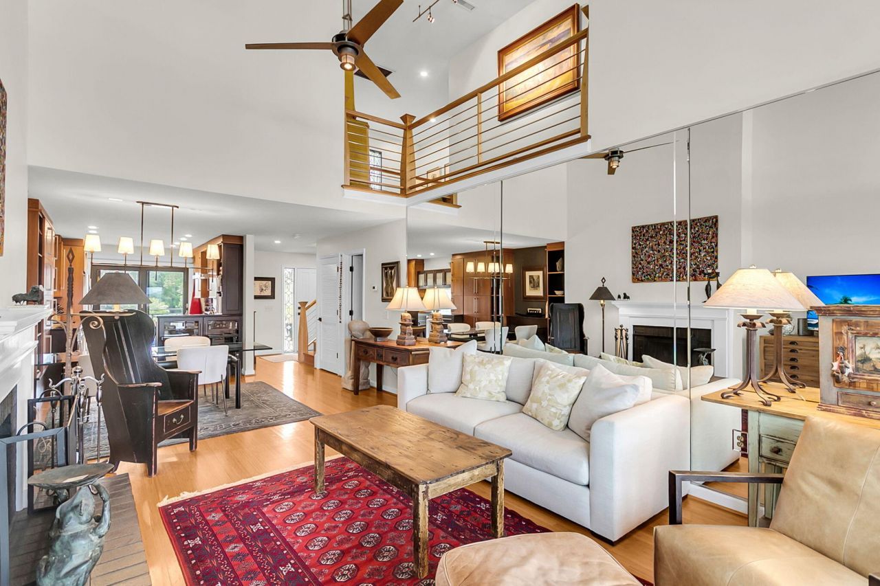 1918 Marsh Oak Lane Photo 17