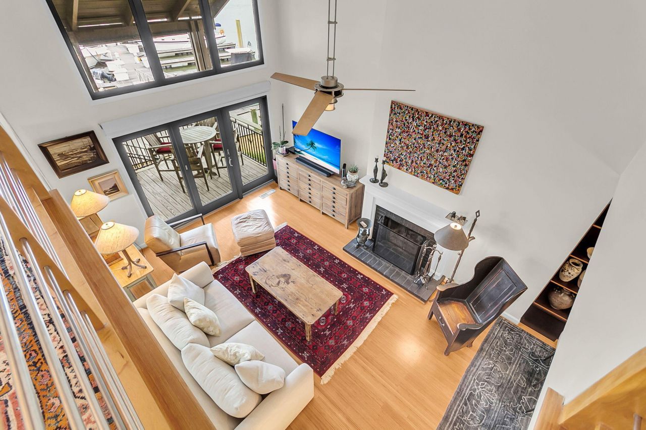 1918 Marsh Oak Lane Photo 27