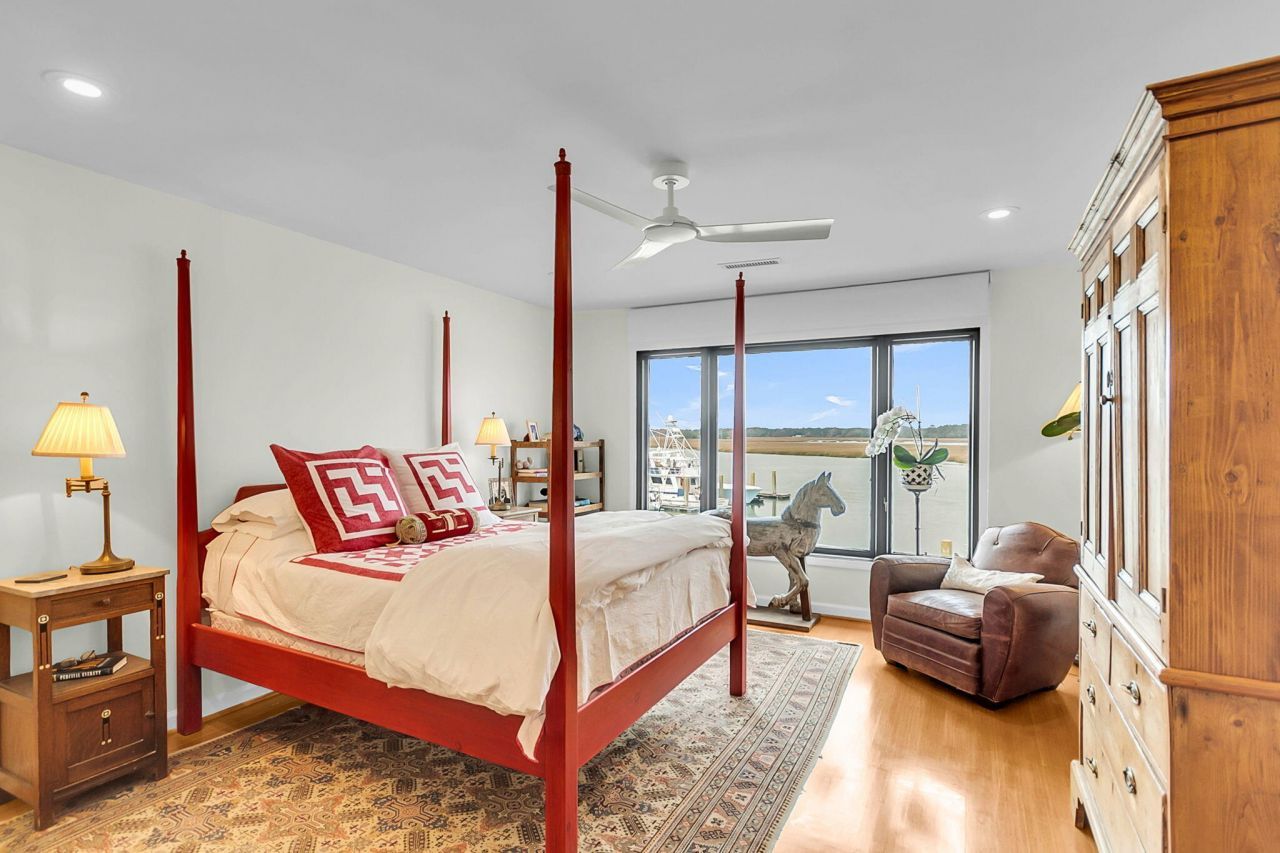 1918 Marsh Oak Lane Photo 28