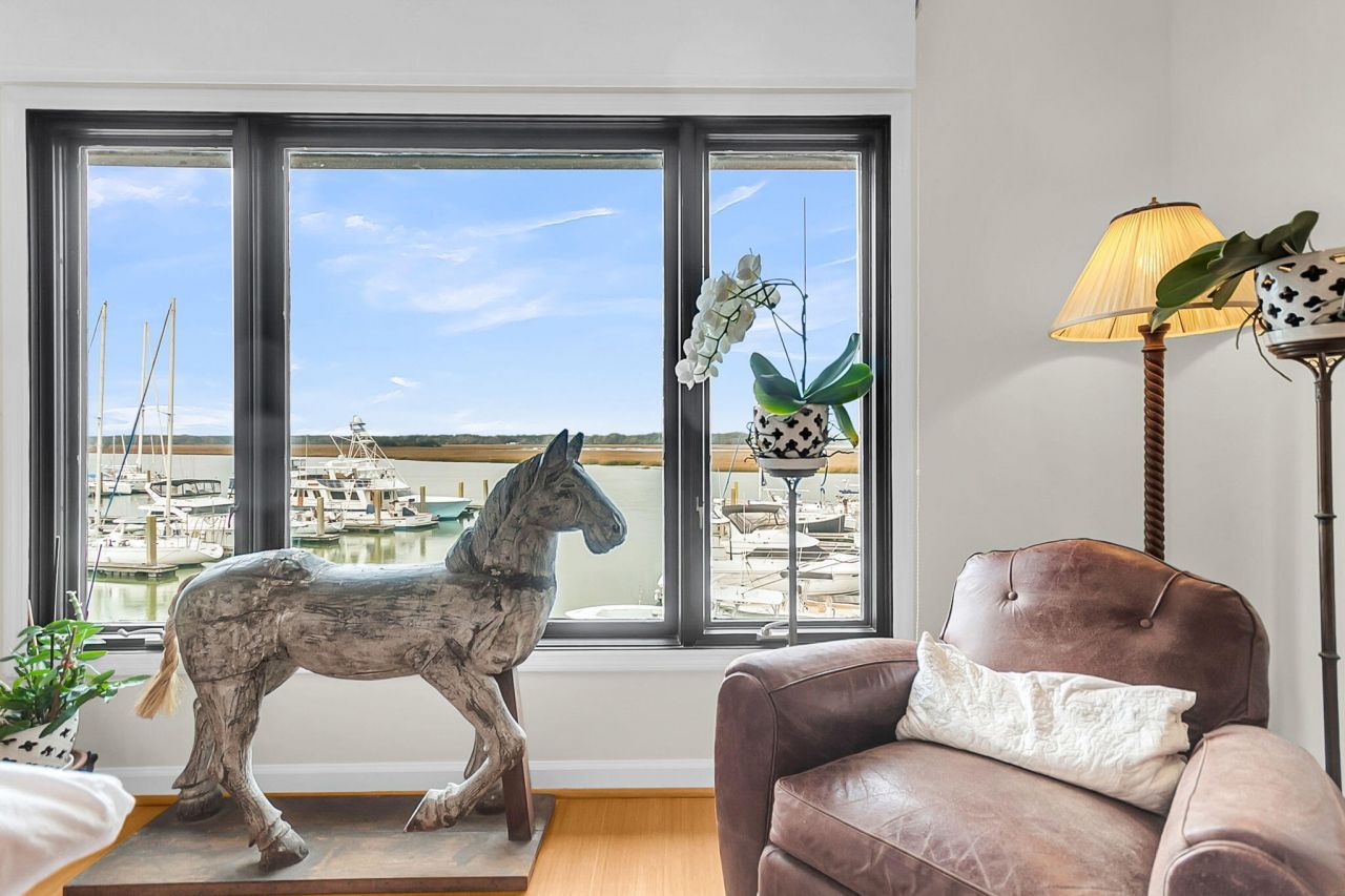 1918 Marsh Oak Lane Photo 31