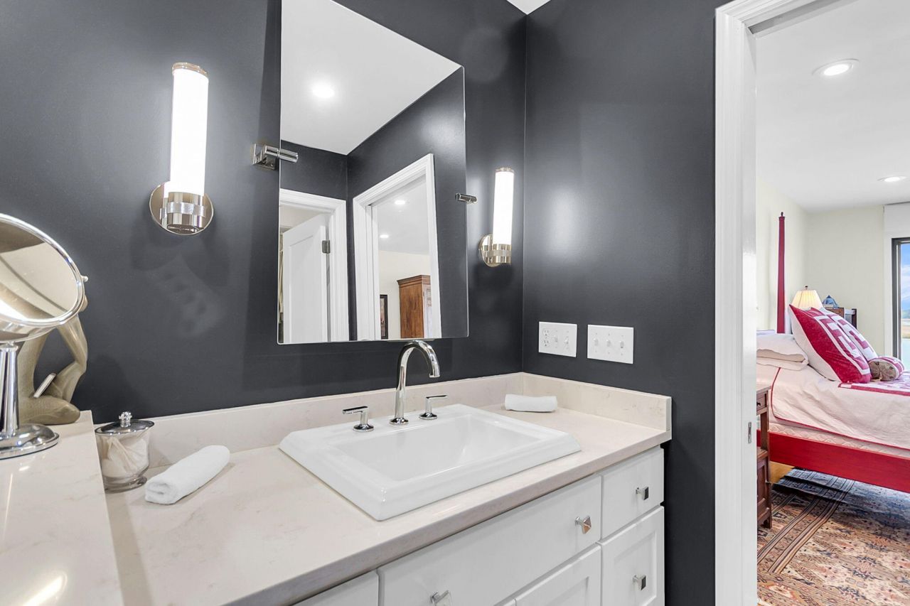 1918 Marsh Oak Lane Photo 33