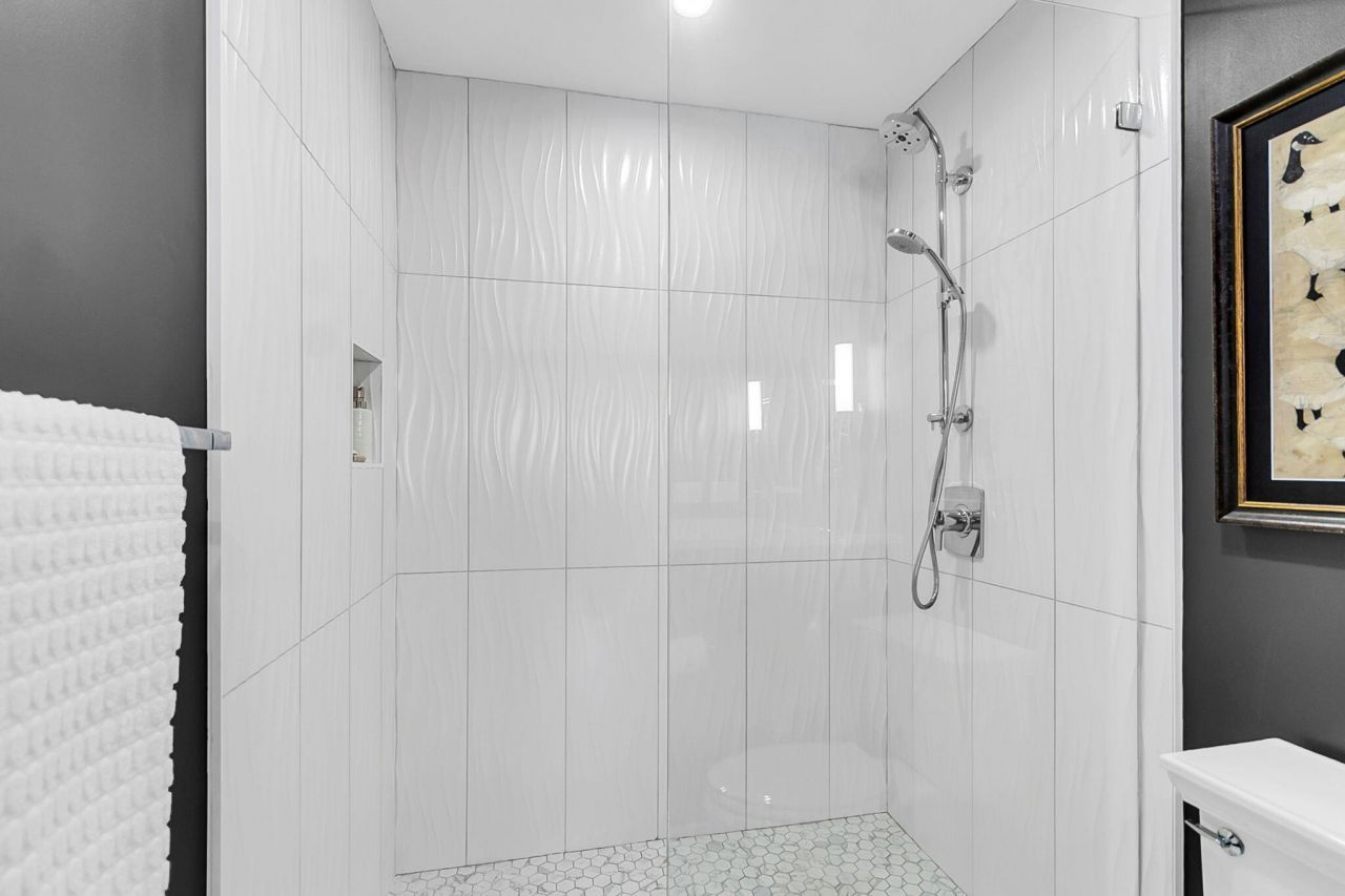 1918 Marsh Oak Lane Photo 34