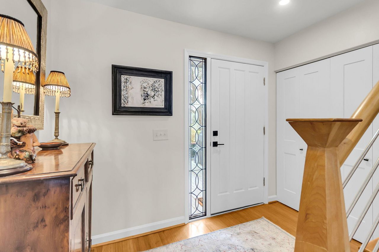 1918 Marsh Oak Lane Photo 6