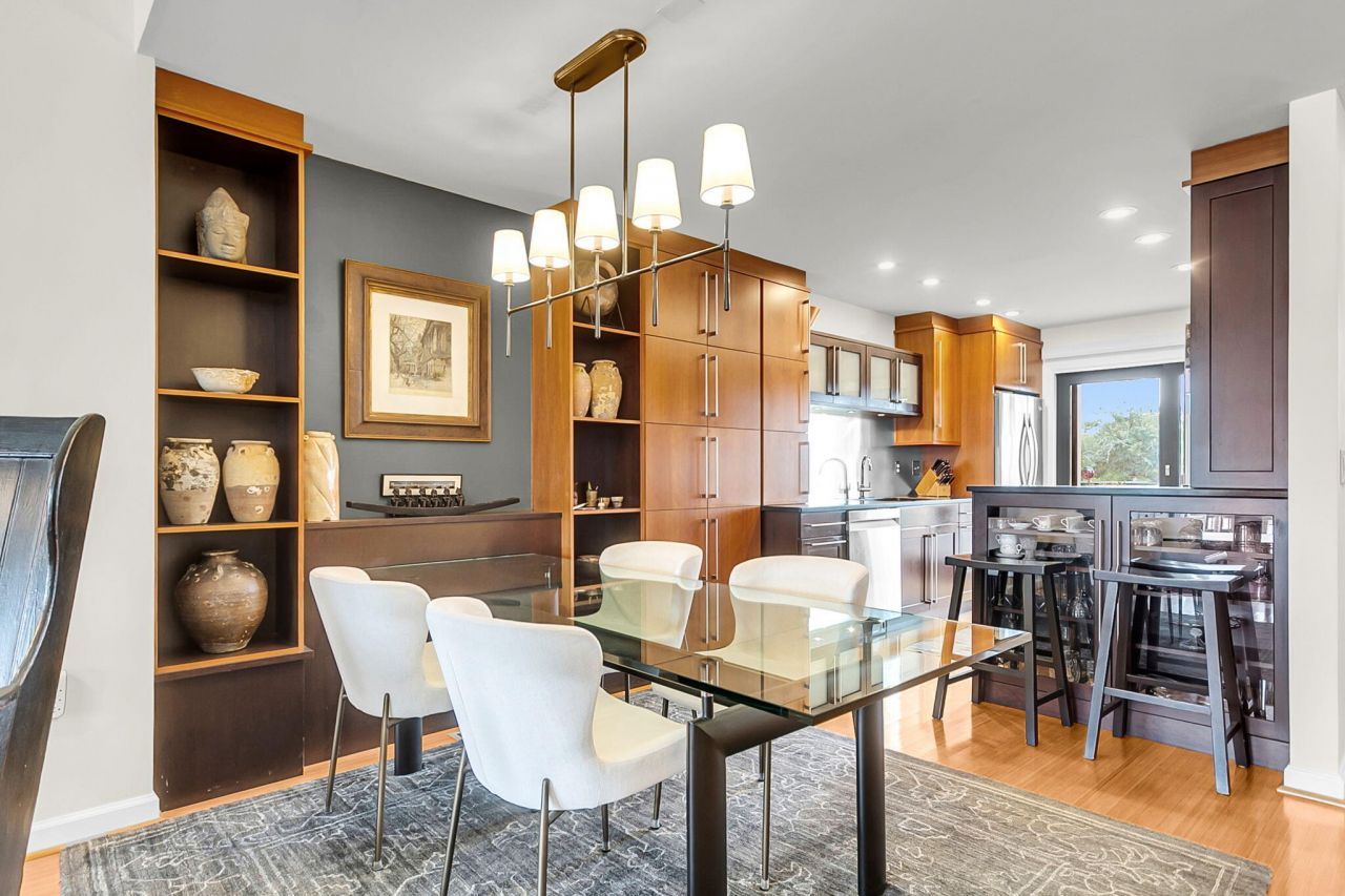 1918 Marsh Oak Lane Photo 7