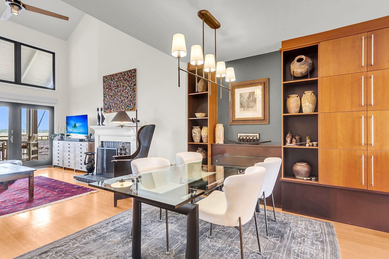 1918 Marsh Oak Lane Photo 8