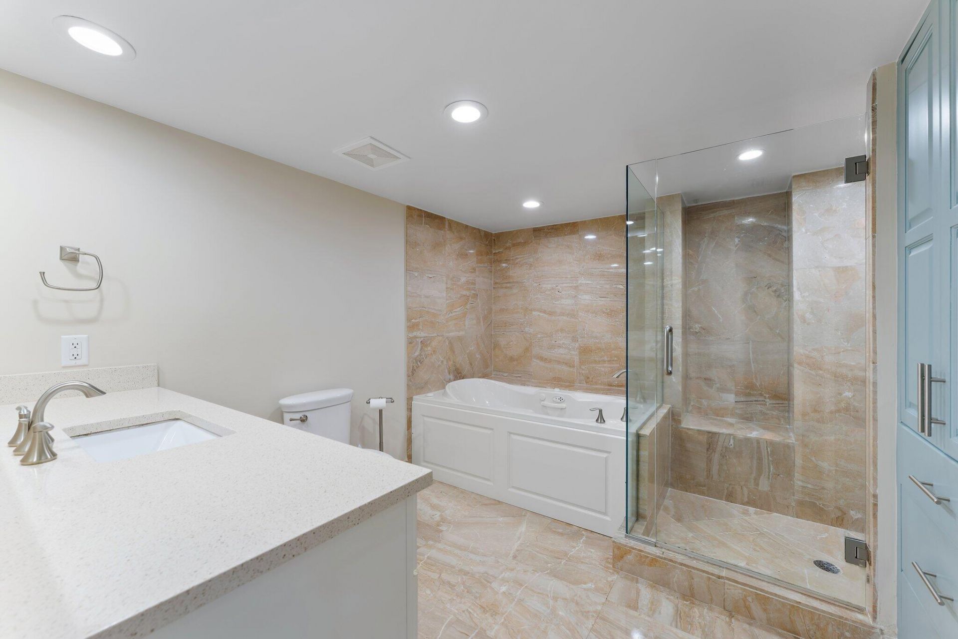 5280 N Ocean Drive, Unit 3b, Singer Island, FL 33404 Photo