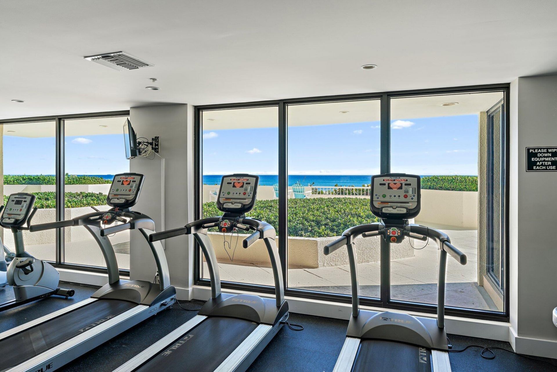 5280 N Ocean Drive, Unit 3b, Singer Island, FL 33404 Photo