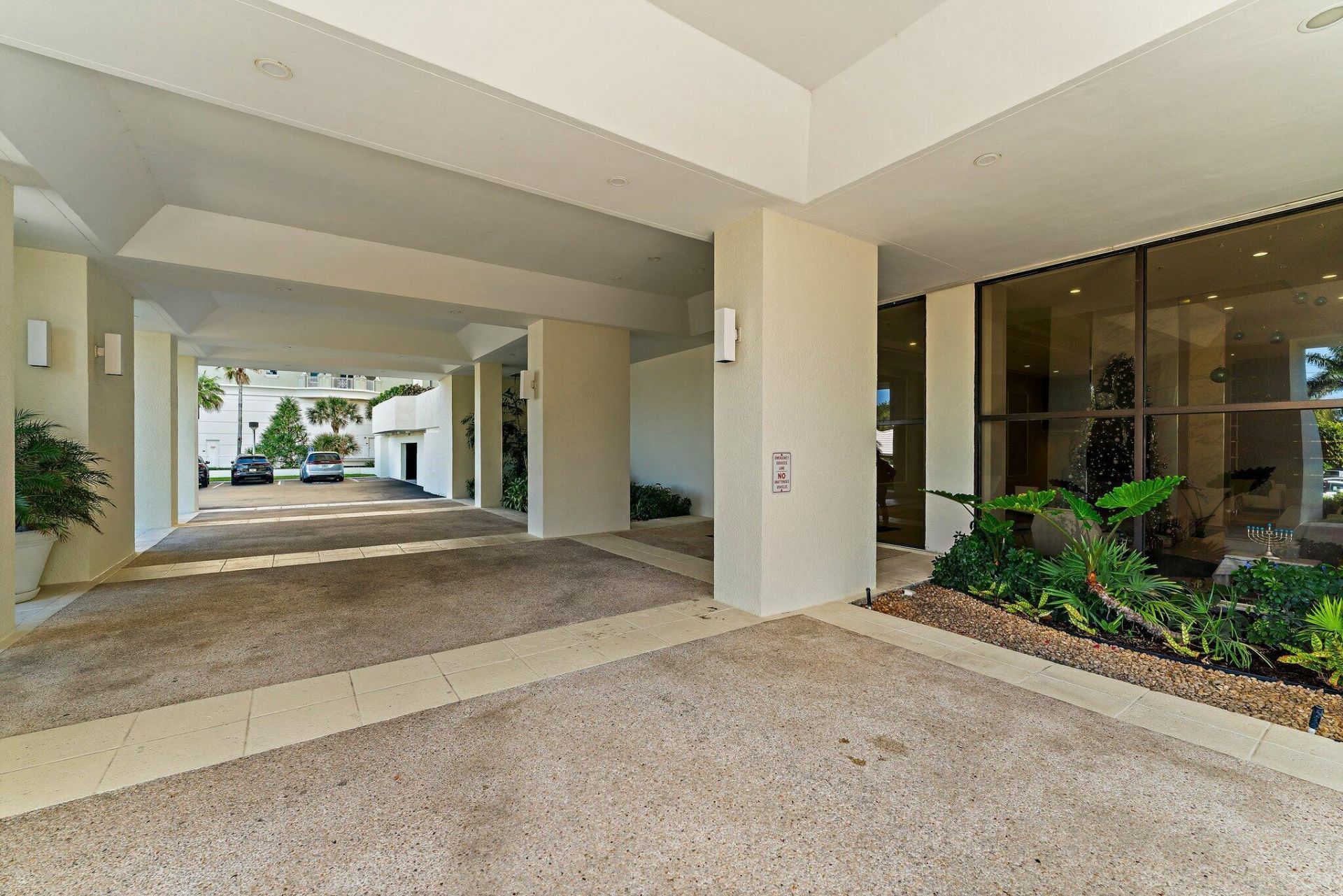 5280 N Ocean Drive, Unit 3b, Singer Island, FL 33404 Photo