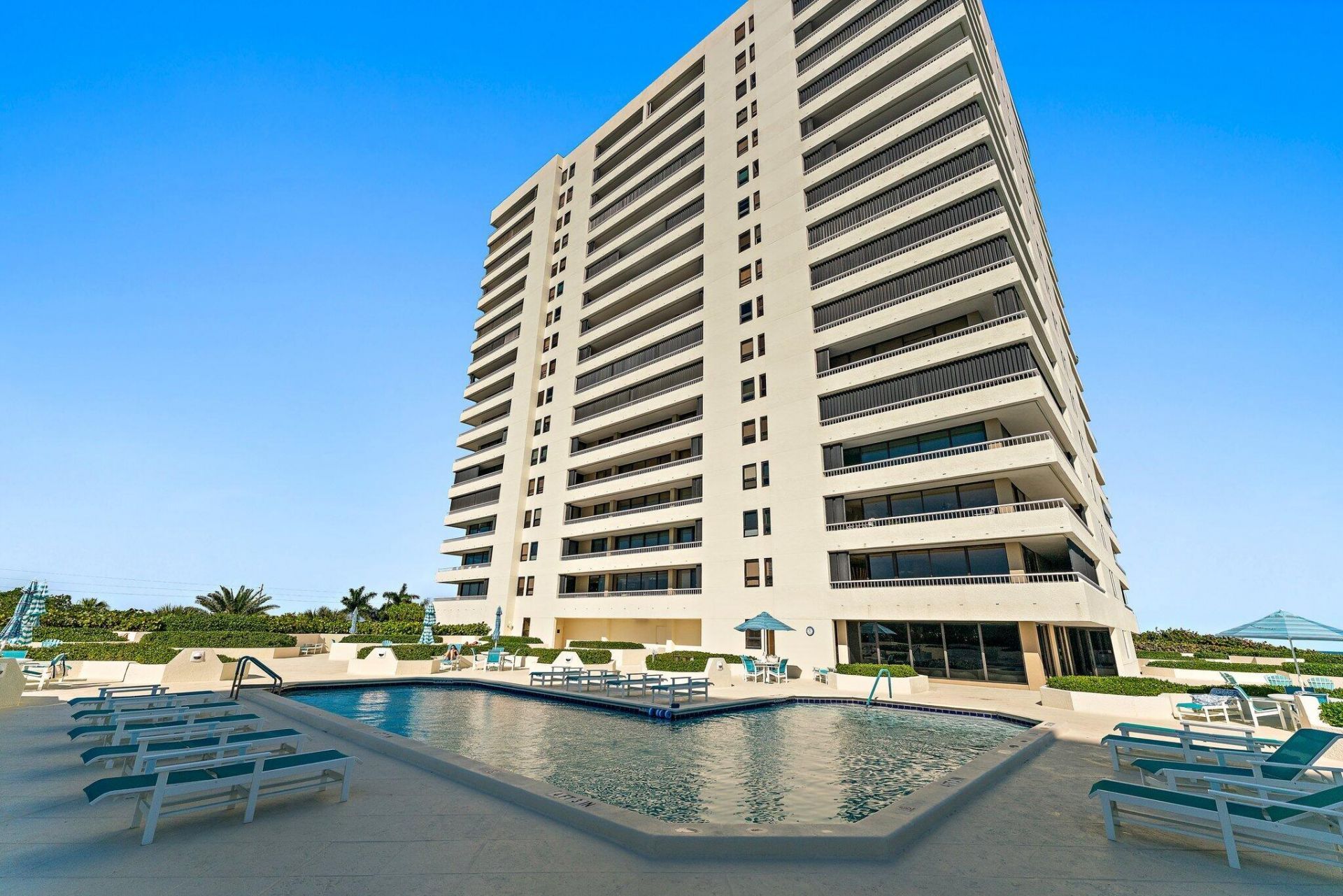 5280 N Ocean Drive, Unit 3b, Singer Island, FL 33404 Photo