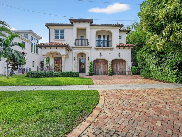 33 SE Olive Way, Boca Raton, FL 33432