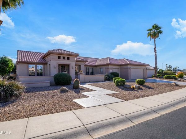 19973 N HALF MOON Drive, Surprise, AZ 85374