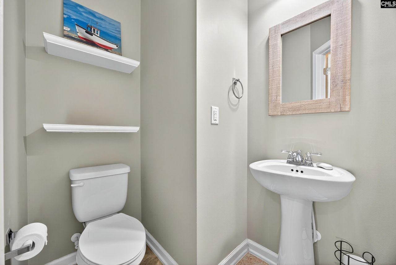 125 Chesterton Drive  Photo 6