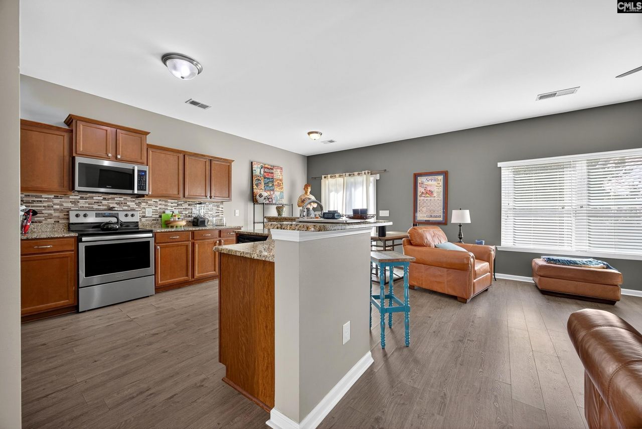 125 Chesterton Drive  Photo 8