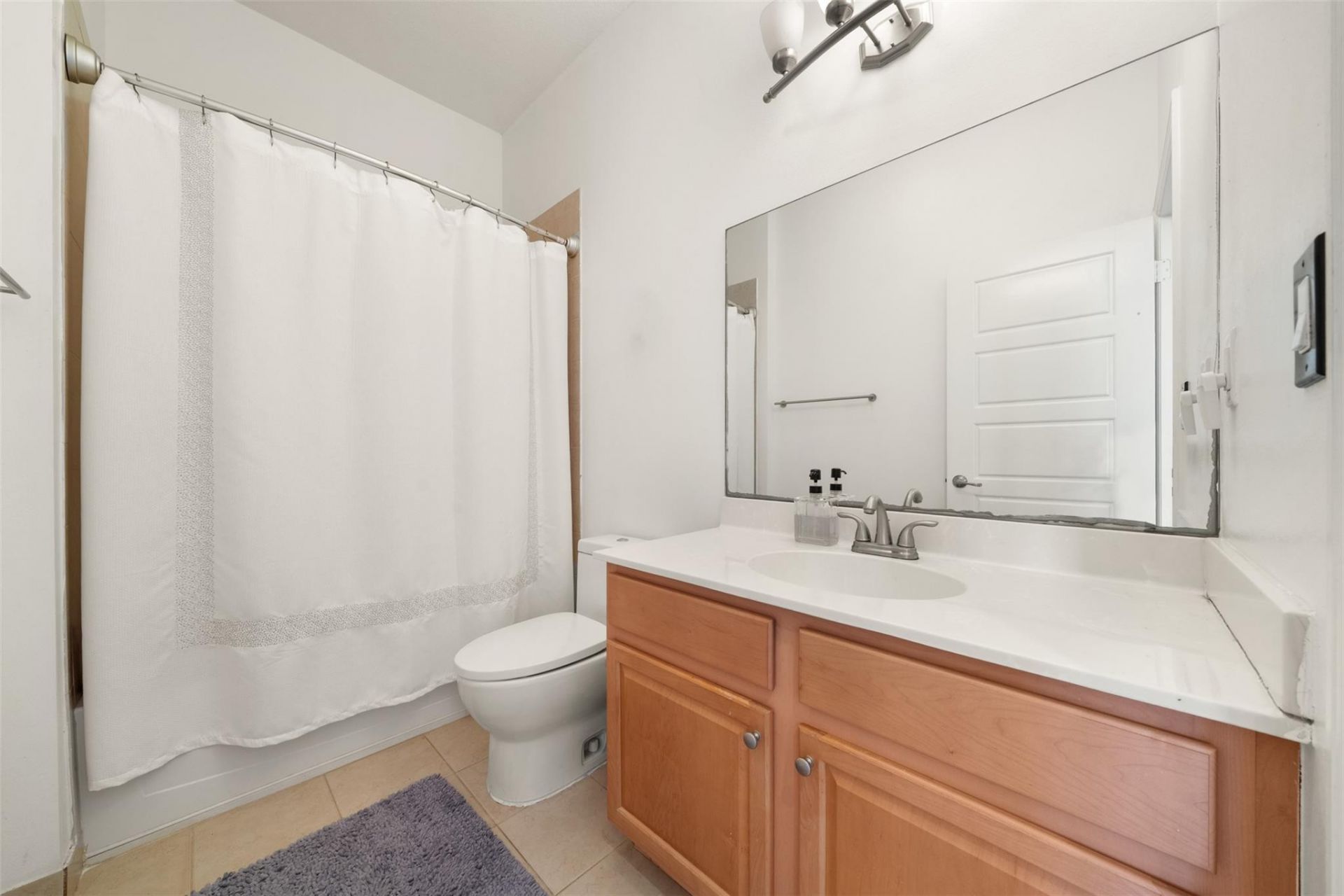 631 NE 191st Terrace, Miami, FL 33179 Photo