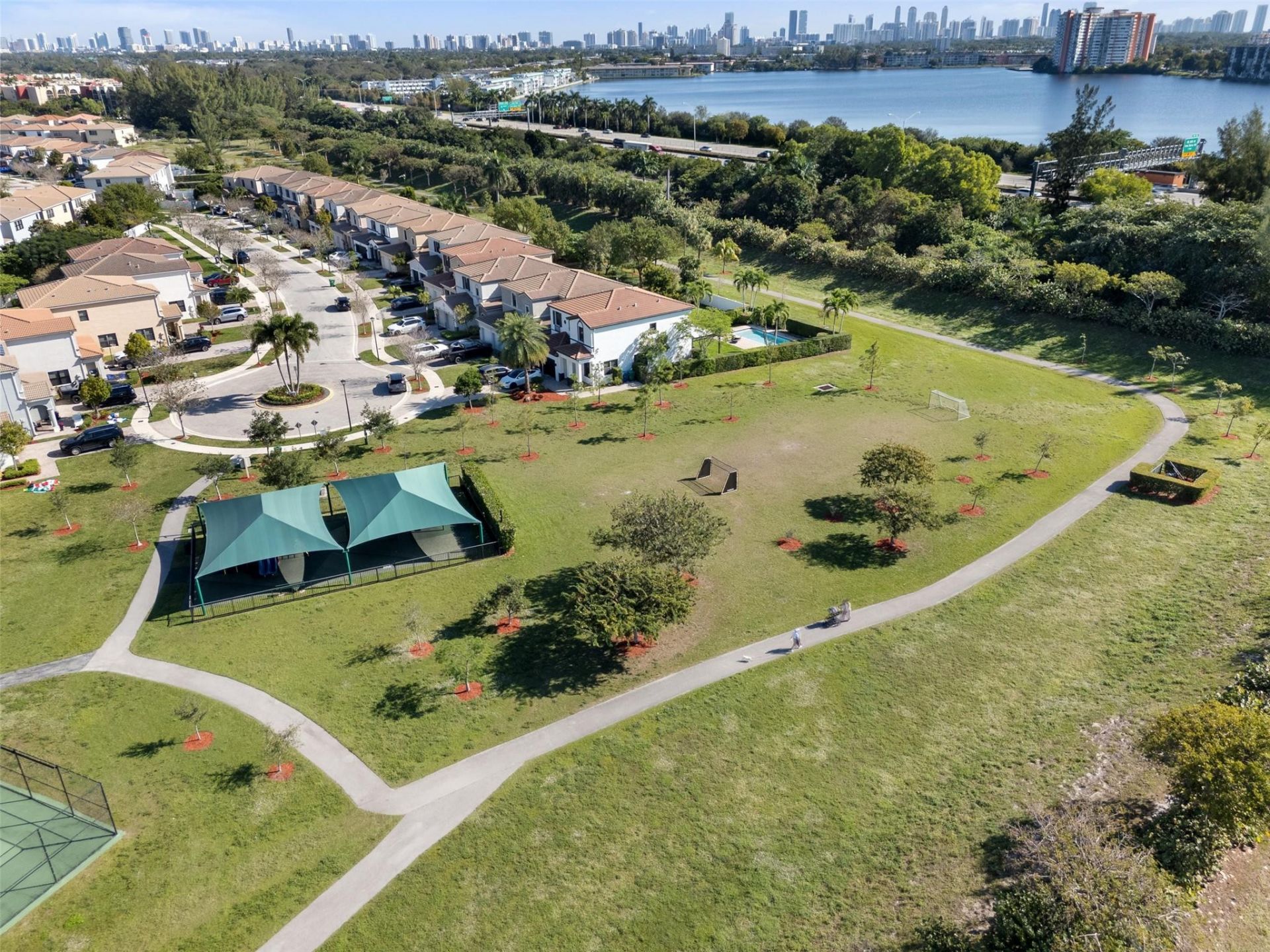 631 NE 191st Terrace, Miami, FL 33179 Photo