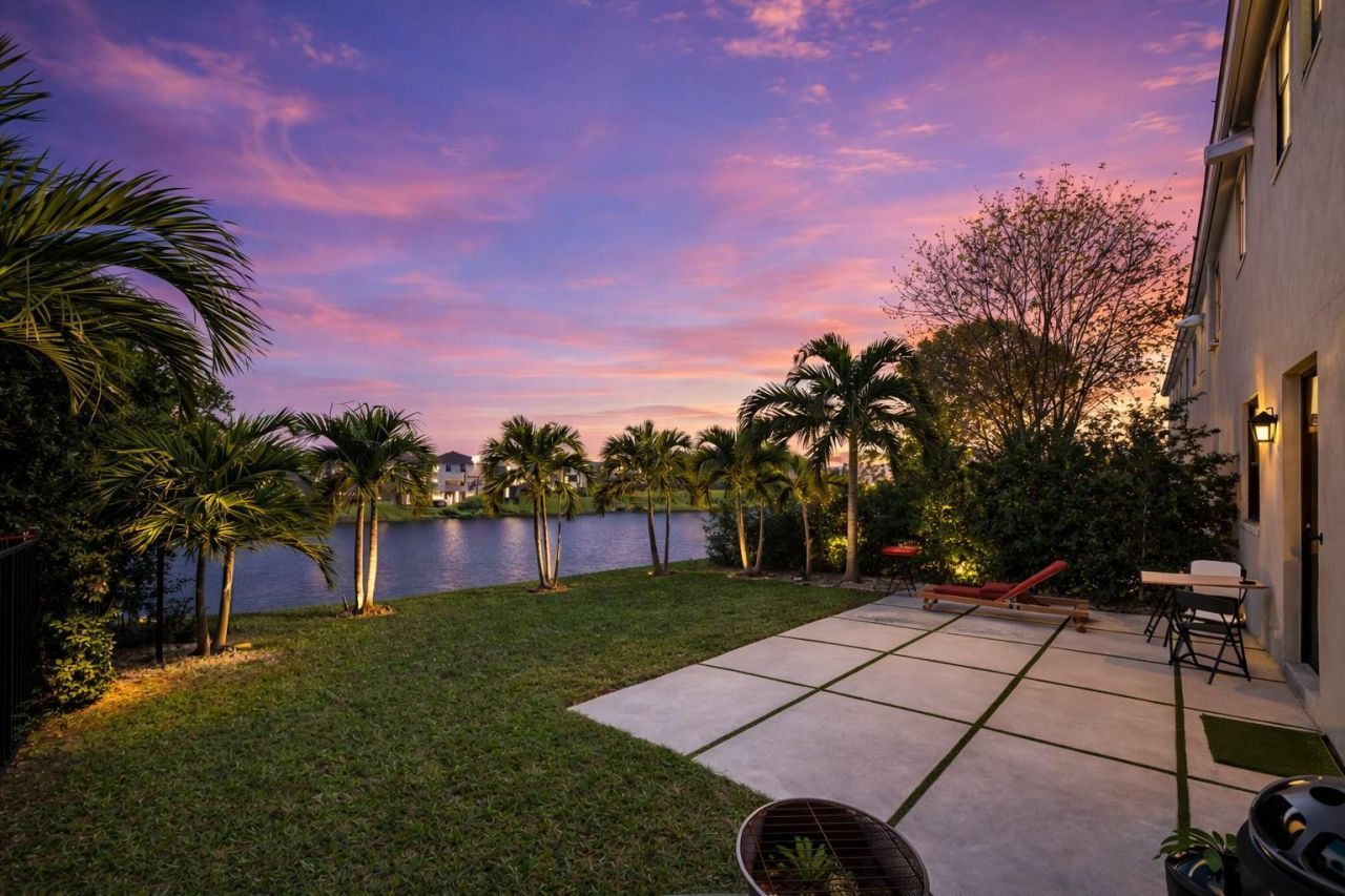 631 NE 191st Terrace, Miami, FL 33179 Photo