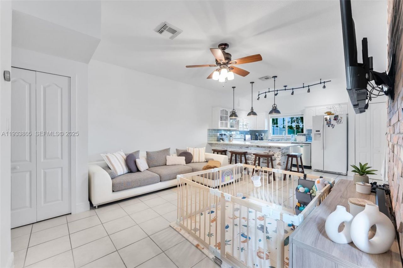 12925 SW 49th Ct, Miramar, FL 33027 Photo