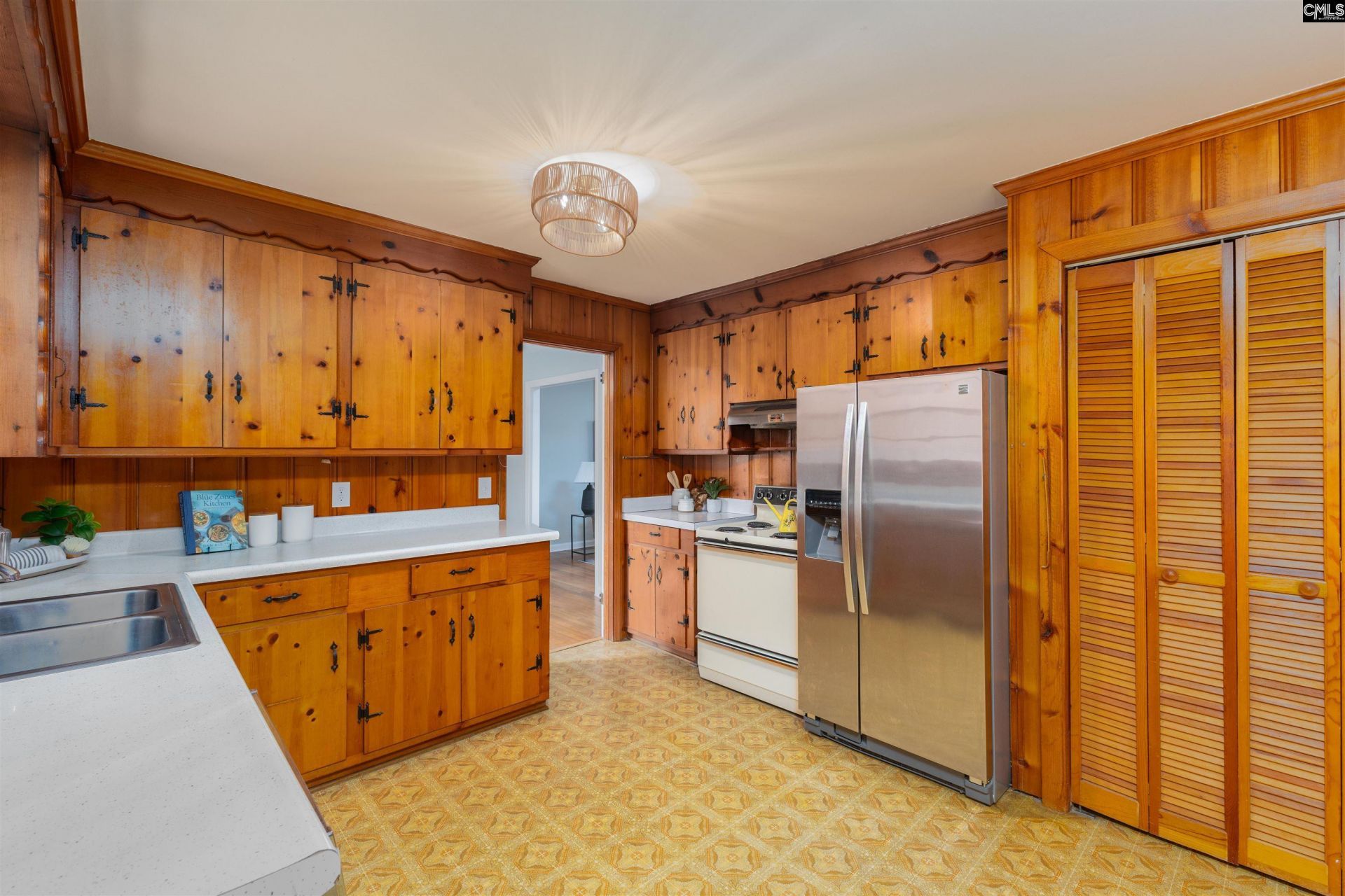 1855 Evelyn Street Photo 11