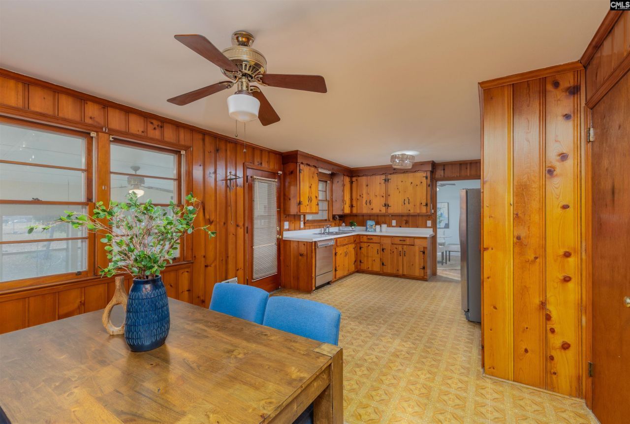 1855 Evelyn Street Photo 14