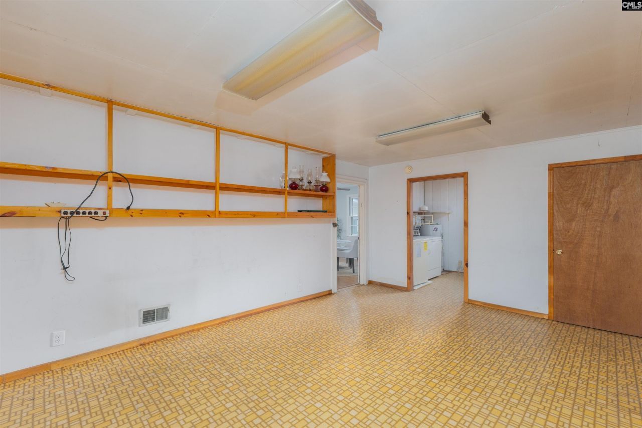 1855 Evelyn Street  Photo 29