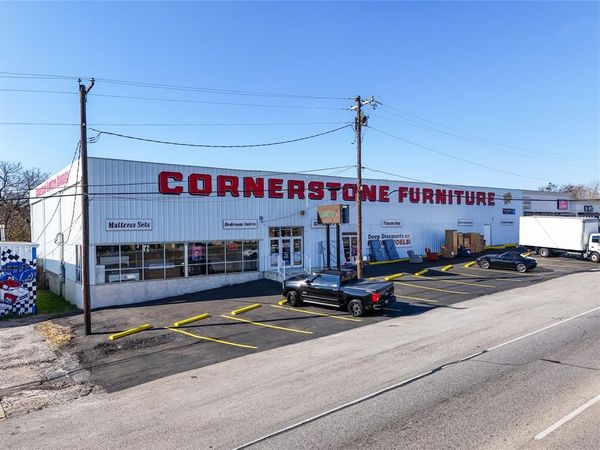 2615 Jacksboro Highway, River Oaks, TX 76114