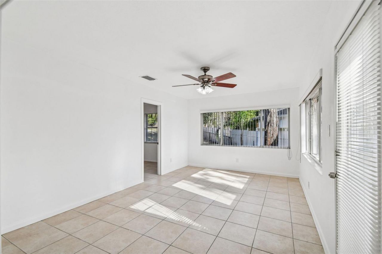 4601 River Hills Drive, Tampa, FL 33617 Photo