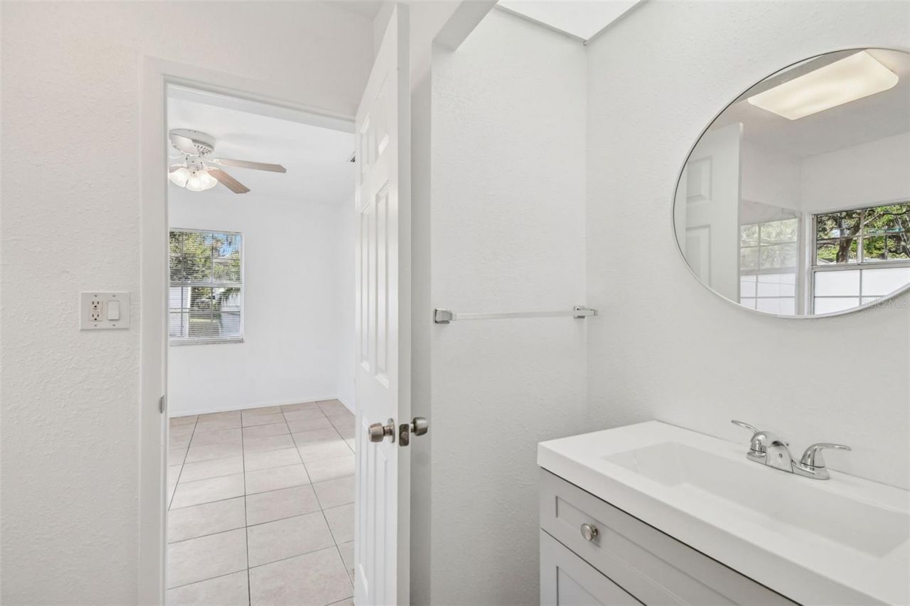 4601 River Hills Drive, Tampa, FL 33617 Photo