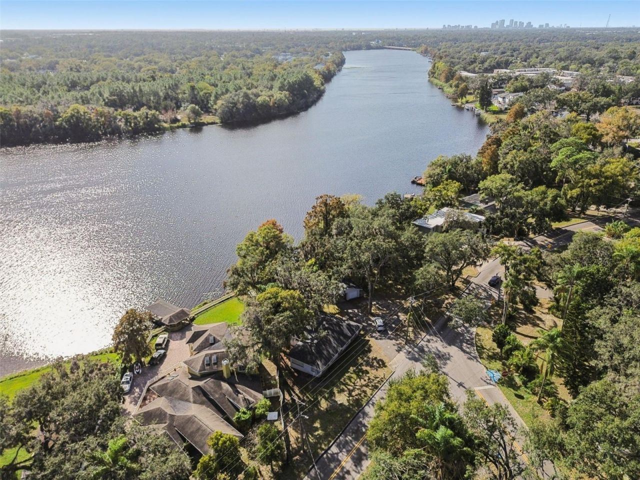 4601 River Hills Drive, Tampa, FL 33617 Photo