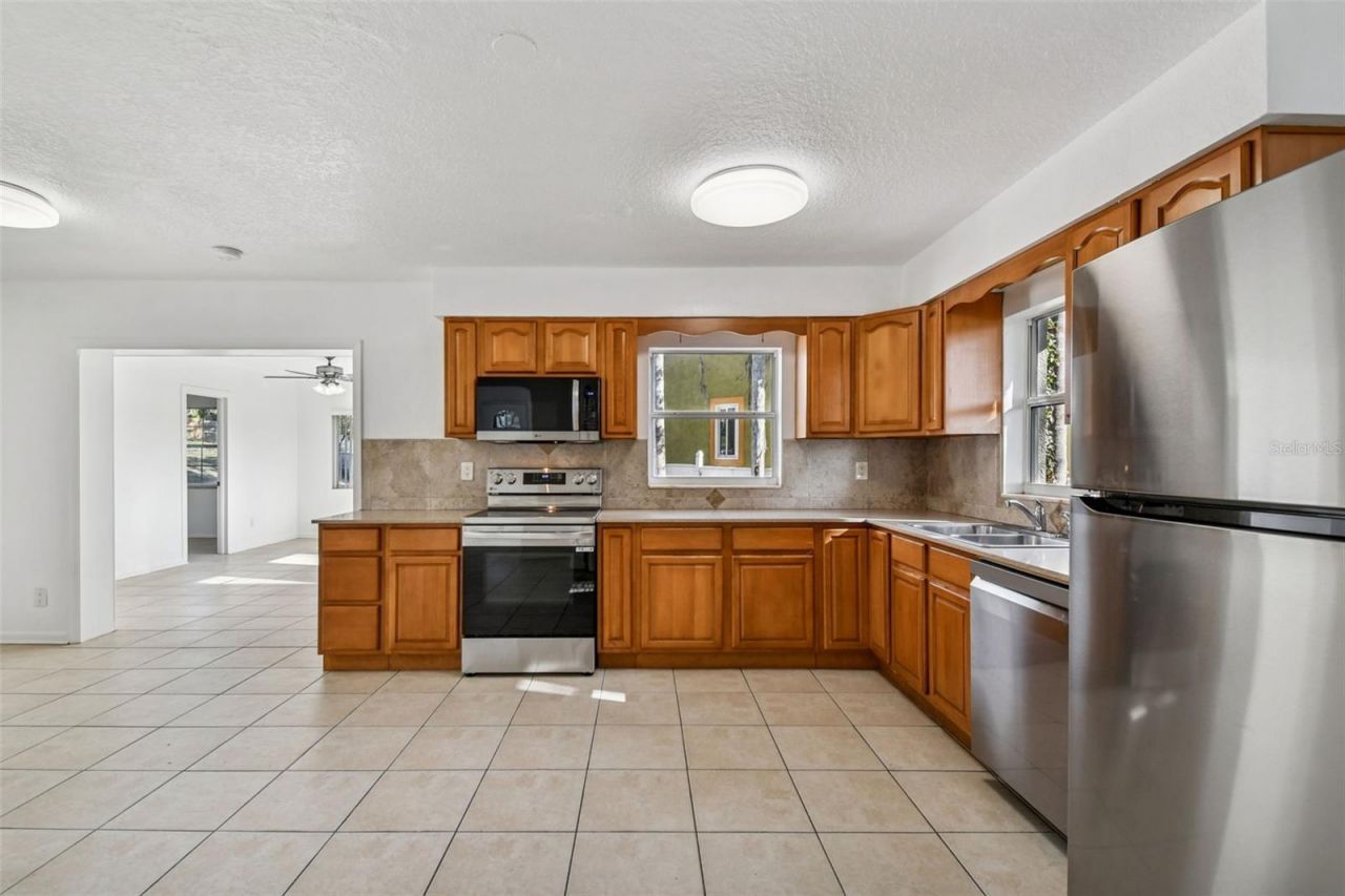 4601 River Hills Drive, Tampa, FL 33617 Photo