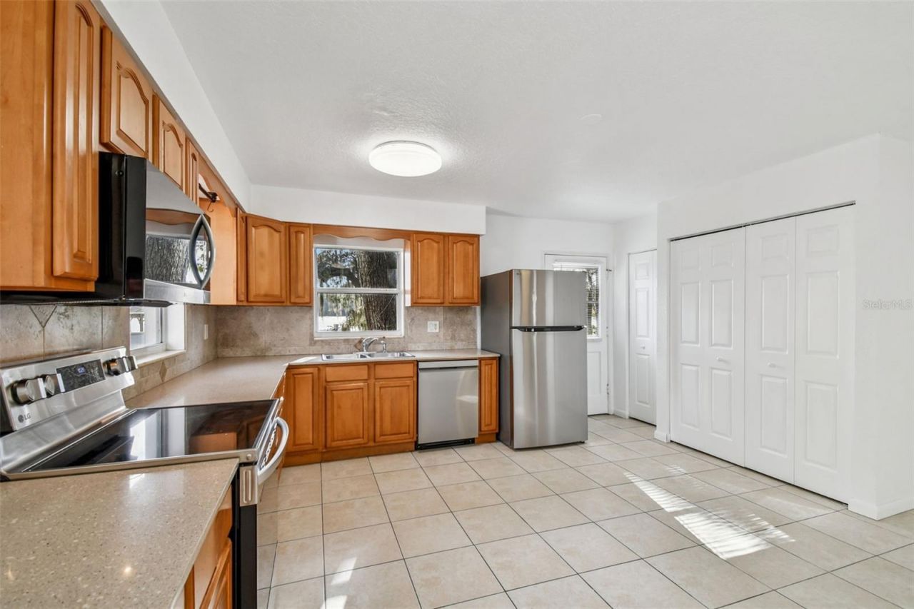 4601 River Hills Drive, Tampa, FL 33617 Photo