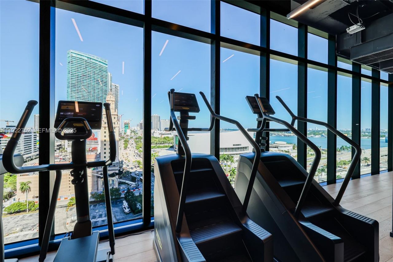 398 NE 5th St , Unit 2319, Miami, FL 33132 Photo