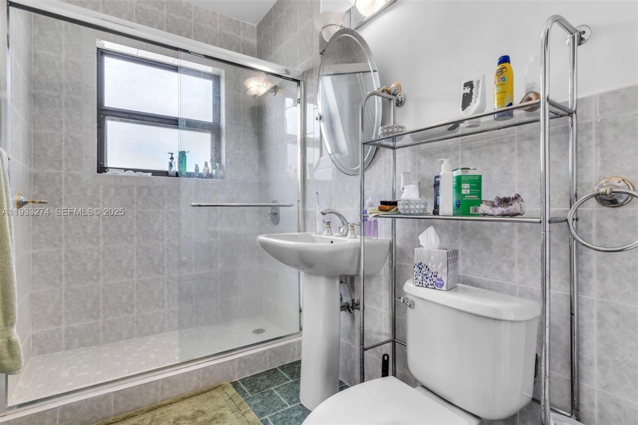 18900 SW 224th St, Miami, FL 33170 Photo