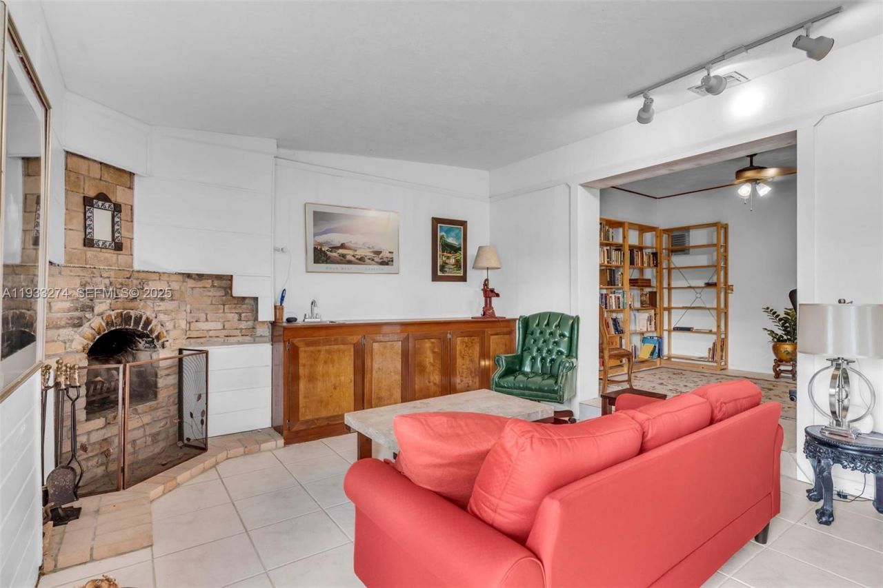 18900 SW 224th St, Miami, FL 33170 Photo