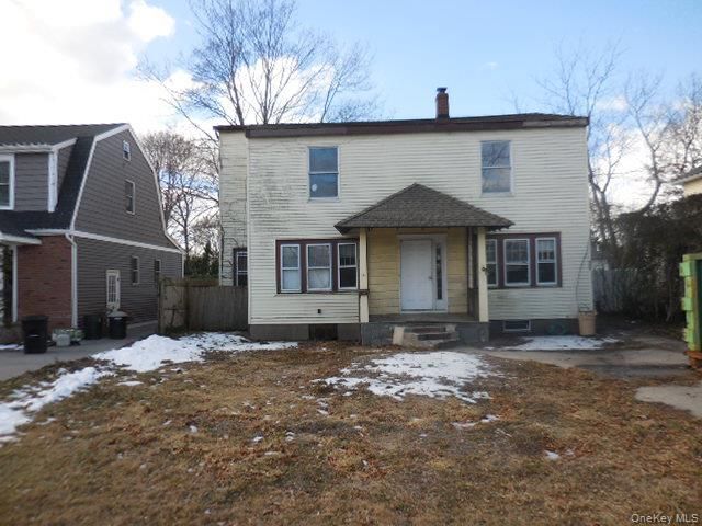 306 Greeley Avenue, Sayville, NY 11782 Main Photo