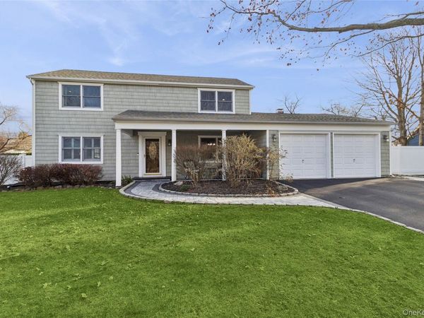 11 Pembrook Drive, Stony Brook, NY 11790