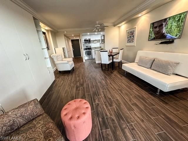 3 Bluebill Ave, Unit 405, Naples, FL 34108 Photo
