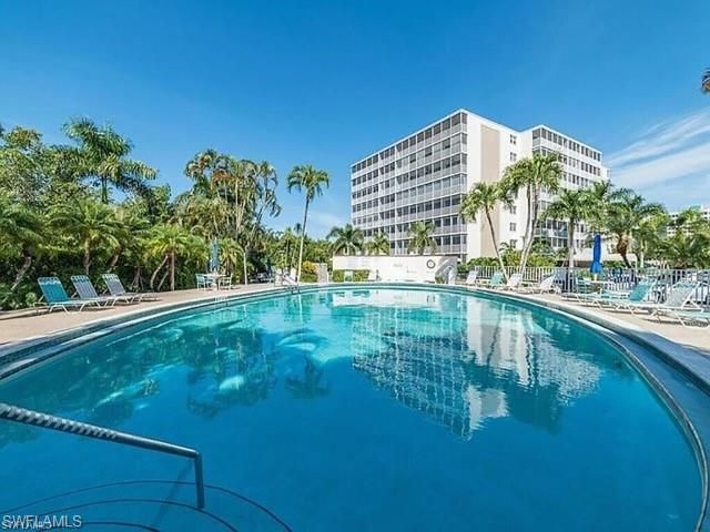 3 Bluebill Ave, Unit 405, Naples, FL 34108 Photo