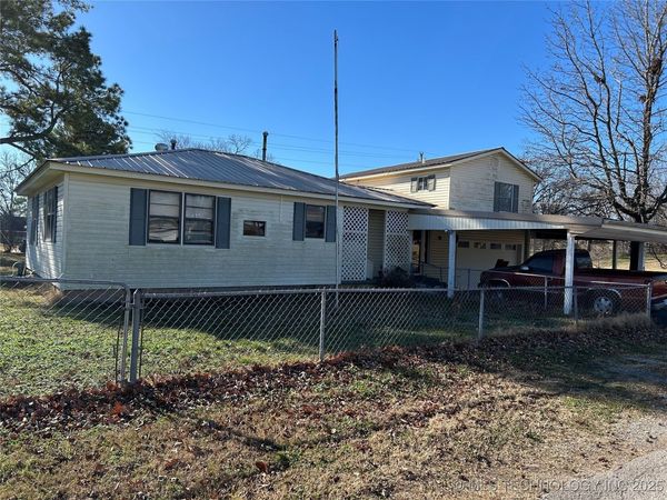 201 Northside Court , Tahlequah, OK 74464