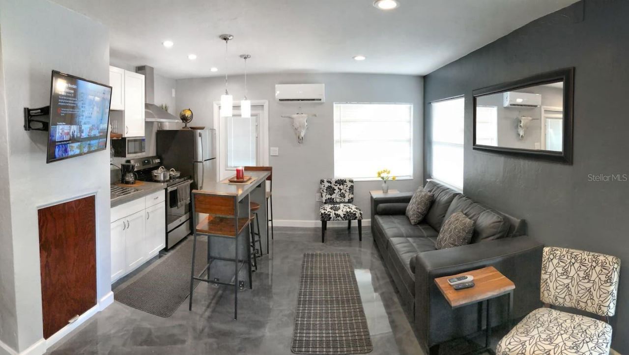 1235 22nd Avenue S, Unit A, Saint Petersburg, FL 33705 Photo