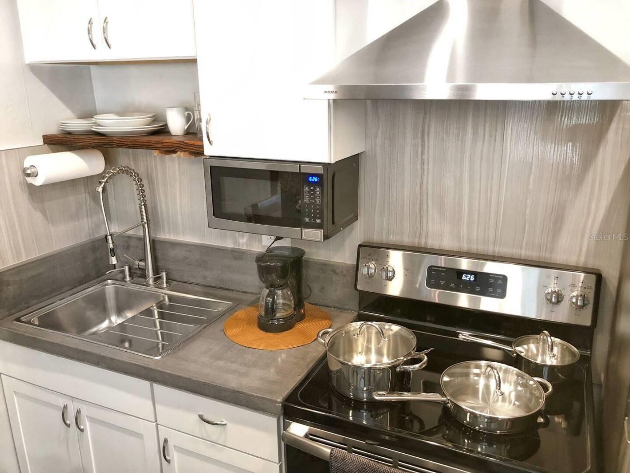 1235 22nd Avenue S, Unit A, Saint Petersburg, FL 33705 Photo