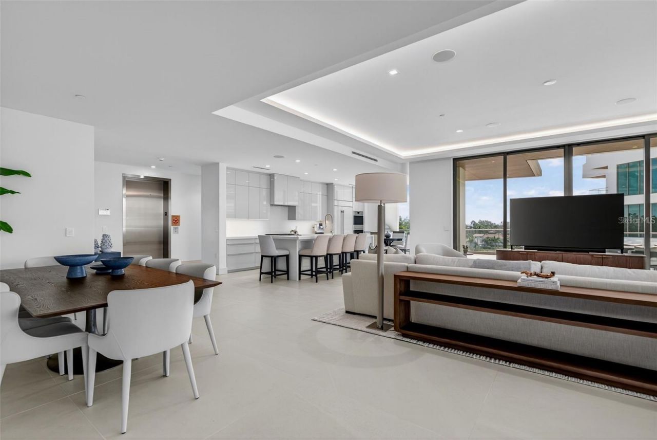 1591 Gulf Of Mexico Drive, Unit 410, Longboat Key, FL 34228 Photo