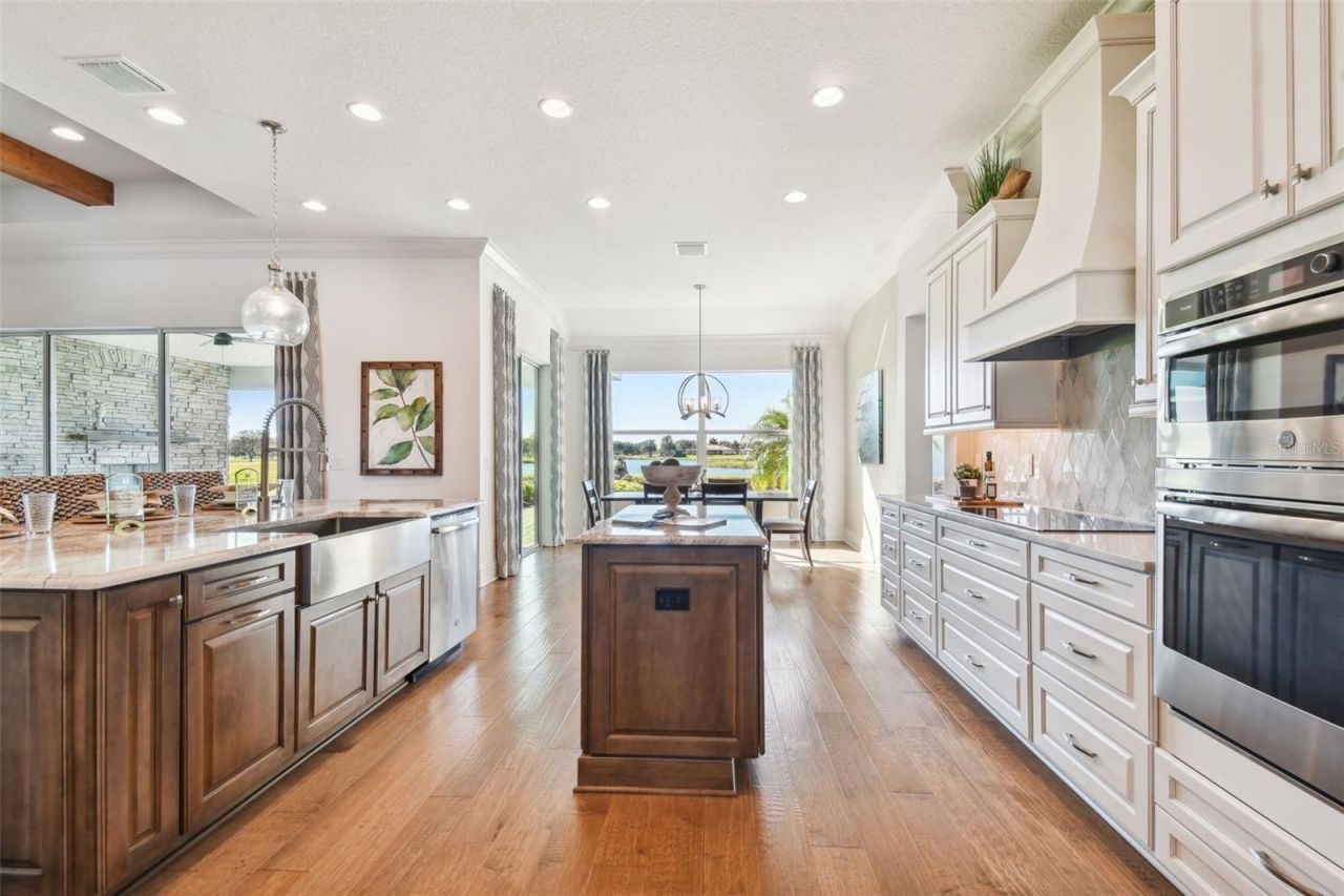 5333 Lake Venice Drive, Wimauma, FL 33598 Photo