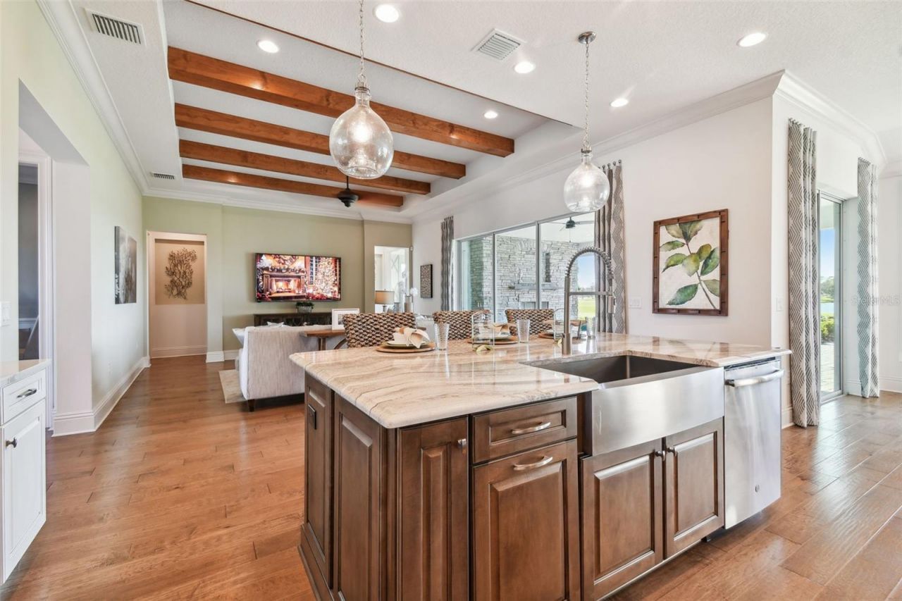 5333 Lake Venice Drive, Wimauma, FL 33598 Photo