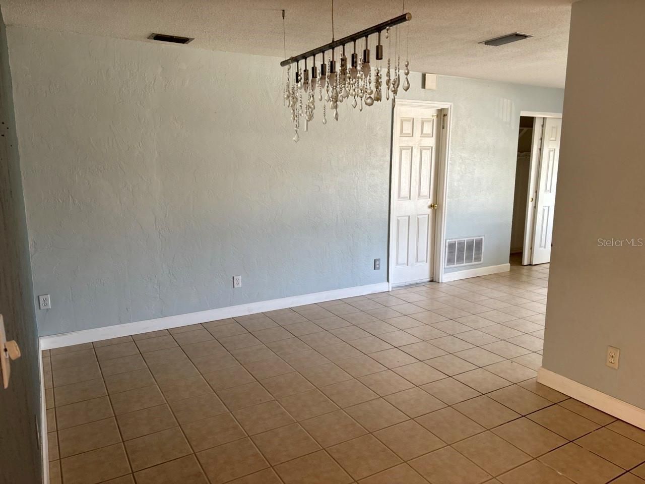 1854 76th Avenue N, Saint Petersburg, FL 33702 Photo