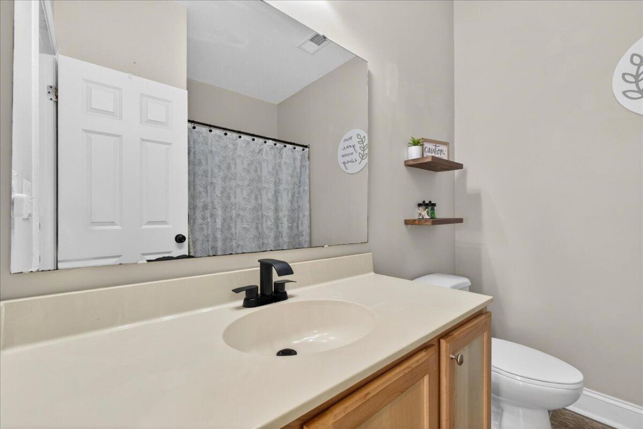 124 Lodestone Court Photo 12