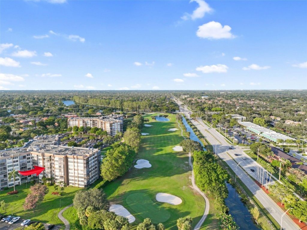 1300 Saint Charles Place, Unit 507, Pembroke Pines, FL 33026 Photo