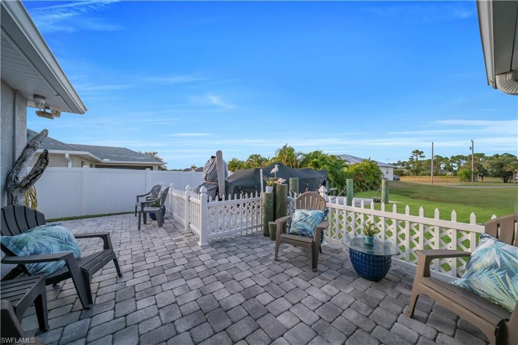 1021 NE 32nd St, Cape Coral, FL 33909 Photo