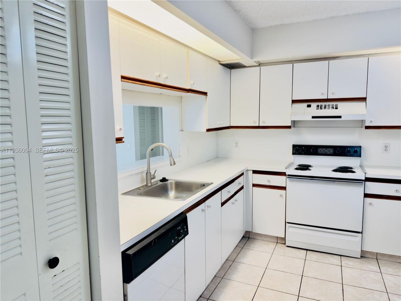 13000 SW 15th Ct, Unit 207U, Pembroke Pines, FL 33027 Photo