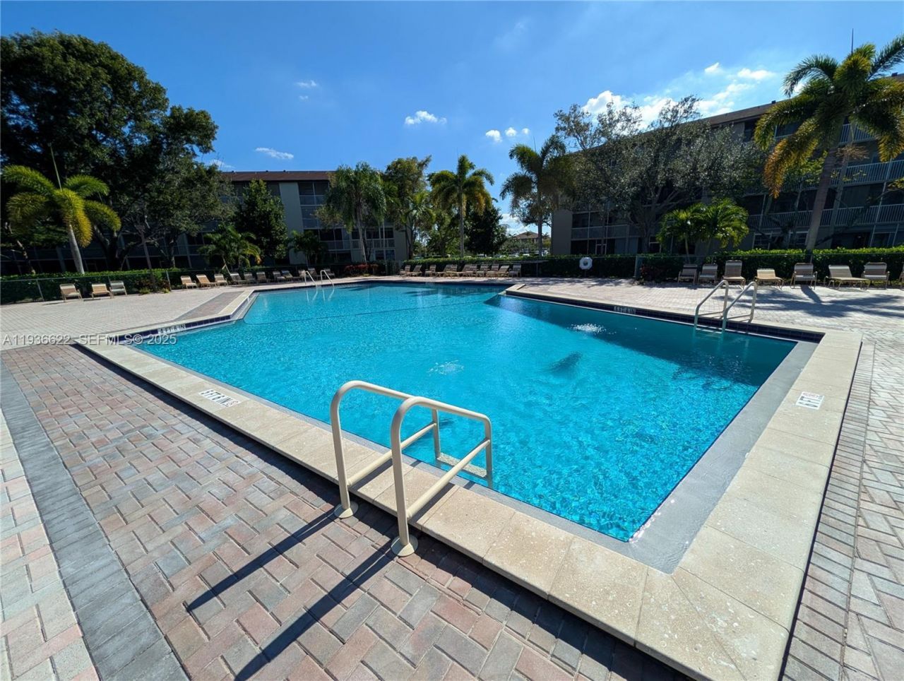 850 SW 133rd Ter, Unit 202B, Pembroke Pines, FL 33027 Photo