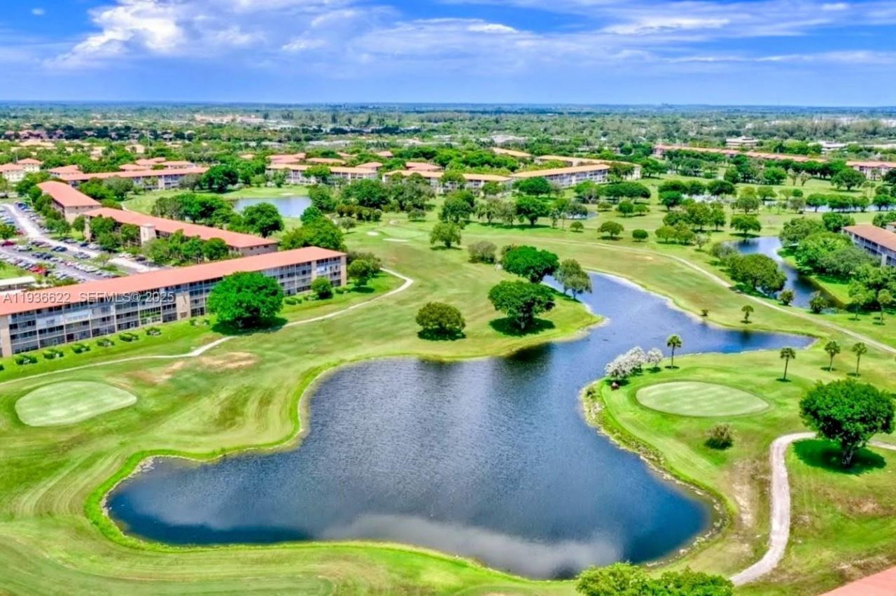 850 SW 133rd Ter, Unit 202B, Pembroke Pines, FL 33027 Photo